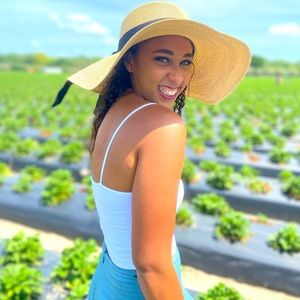 Meet your Posher, Kyra